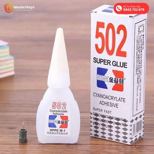 Bị gãy chìa khóa trong ổ xe máy phải làm sao?