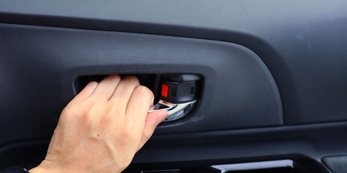 [Bí Kíp] Cách Mở Cửa Ô Tô Từ Bên Trong Và Bên Ngoài Đơn Giản