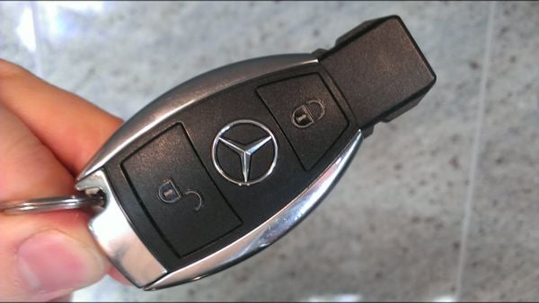cách mở khoá xe mercedes cách mở khoá xe mercedes