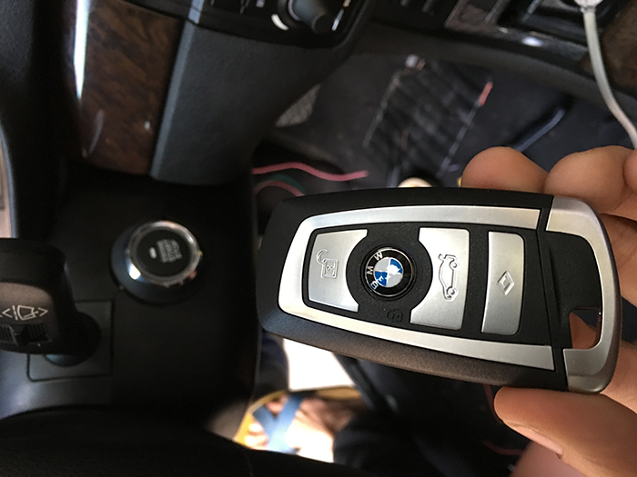 làm chìa khóa xe bmw làm chìa khóa xe bmw
