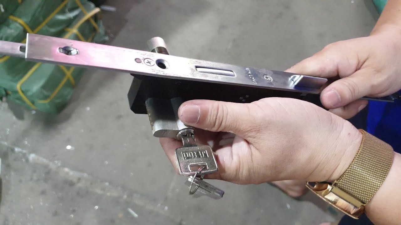 cách lắp khóa đa điểm